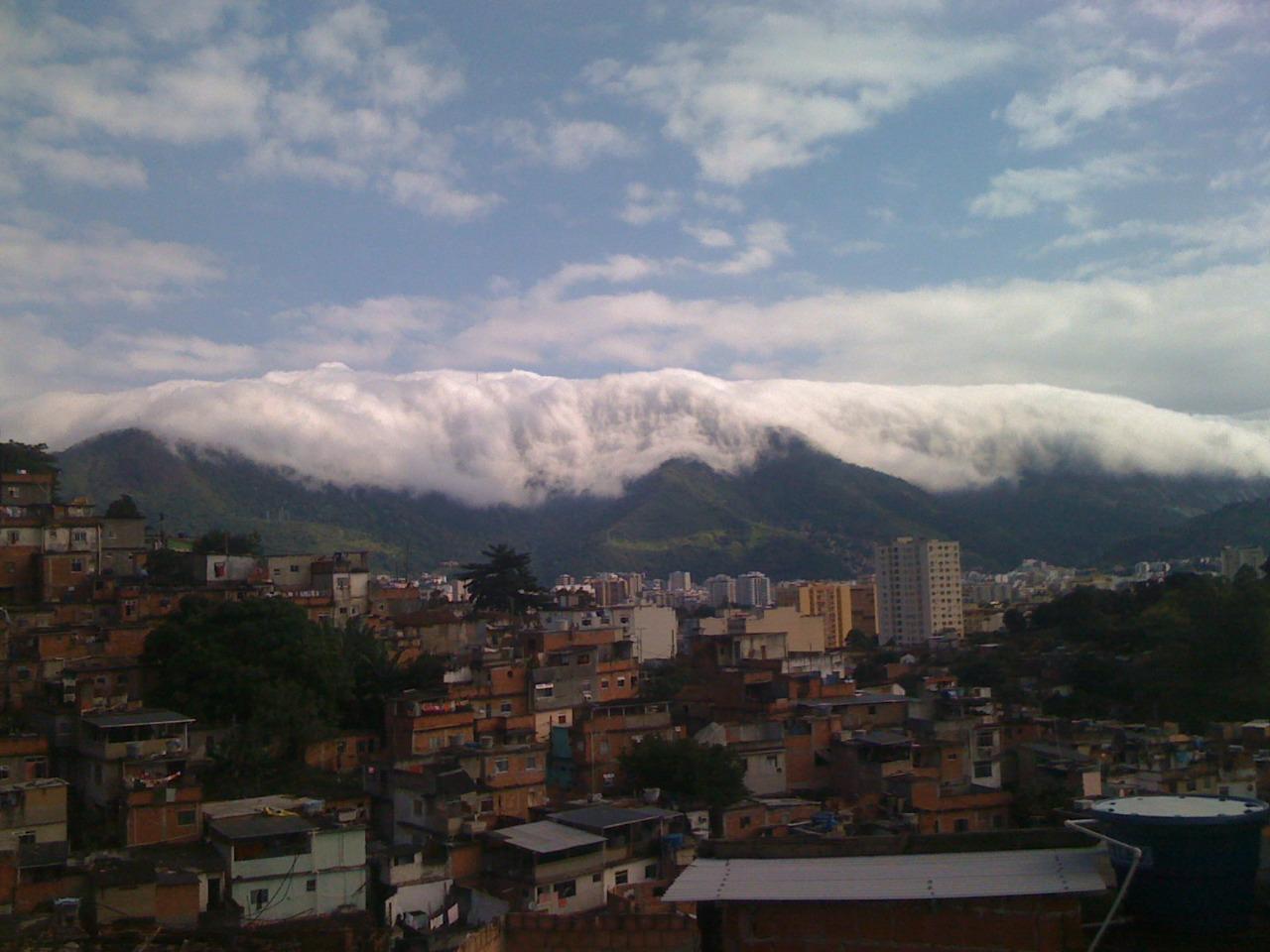 Galpões e portos no Rio de Janeiro